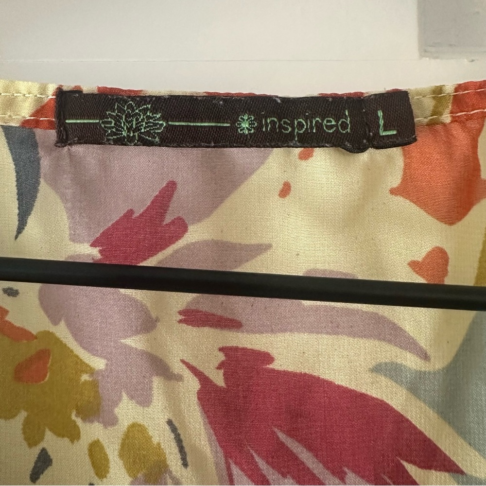 Inspire Multicolor Floral Blouse - Picture 4 of 6